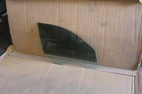 277-59141cr 2007 Bmw 550i E60 Right Passenger Side Front Door Glass Window