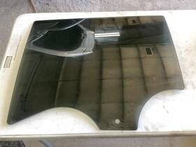 278-05805l Driver Left Rear Door Glass Fits 16-19 Envision 304116