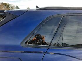 284-10423ar Audi 22 2022 Q3 Oem Quarter Glass Window Black Passenger Right