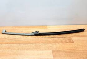 1900494 Bmw 82-88 Oem E28 528e 533 535 Rear Right Passenger Side Door Window Guide Rail 1900494 Bmw 82-88 Oem E28 528e 533 535 Rear Right Passenger Side Door Window Guide Rail