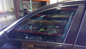 277-50601l Bmw Driver Left Front Door Glass Fits 11-16 550i 95601