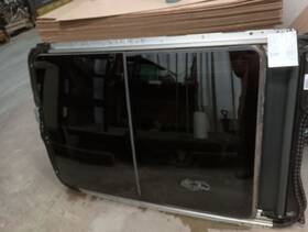 54107445461 Bmw Complete Roof Glass Assembly Fits 16-22 X1 2921726