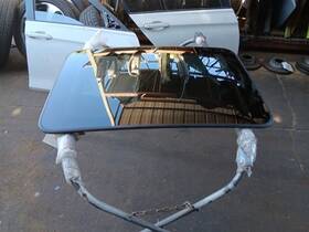 54108737865 Bmw 19-24 G20 330i M340i Sun Roof Glass Window