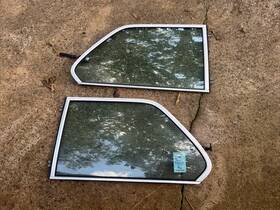 E219000 Bmw 1975-1983 320i E21 Side Rear Quarter Window Glass Set Left And Right Oem