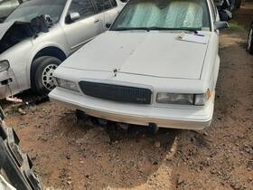 275-05300b Buick Back Glass Sedan Non-heated Fits 89-95 Century 204395