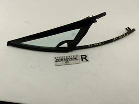 279.gm4z90 Buick Reatta Coupe Passenger Right Front Door Vent Glass Window Fits 1988-1991