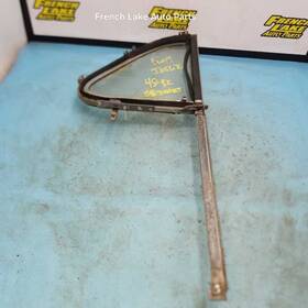 280.gm4s49 Buick Passsenger Right Door Vent Glass Fits 1949 Special 46s Sedanet 1283772