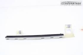 Cadillac 635383 2013-2019 Xts Front Right Door Window Glass Forward Guide Channel Oem