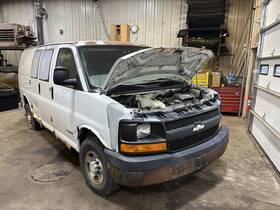 15264620 Chevrolet Used Front Left Window Regulator Fits 2006 Express 2500 Van L. Manual