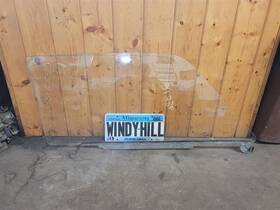 277-03702r Chevrolet Passenger Right Front Door Glass Sedan Fits 71-77 Vega