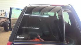 275-05806al Chevrolet Truck Rear Windshield Window Driver Back Glass Door Heated With Privacy Tint Fits 92-9 275-05806al Chevrolet Truck Rear Windshield Window Driver Back Glass Door Heated With Privacy Tint Fits 92-9