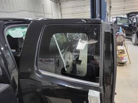 278-05777ar Chevrolet Truck Passenger Rear Door Glass Extended Cab Opt Bw4 Fits 15-16 19 Colorado 7951209