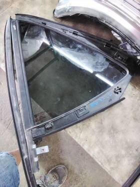 279.gm8f05 Chevrolet Truck Colorado 2005 Rear Door Vent Glass