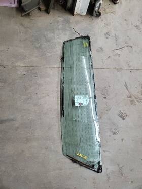 275-04540 Chrysler Back Glass Fits 82-89 5th Avenue 292666