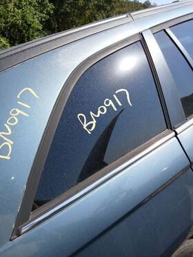 284-00355br Chrysler Passenger Right Quarter Glass Chrome Moulding Fits 05-06 Pacifica 1005110