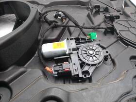 232927 Dodge 2019 Durango Front Right Window Regulator Grey 73k Miles Used Oem Part