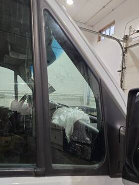 280-00286r Dodge Truck Passenger Right Front Door Vent Glass Fits 07-09 Sprinter 2500 579752