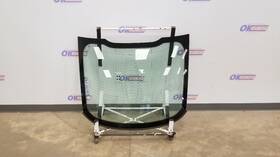 275-10285 Ford 17 Mustang Gt Back Glass
