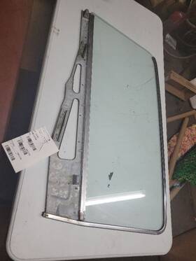 277-02965 Ford Passenger Front Door Glass Ht Without Quarter Window Fits 66 Thunderbird