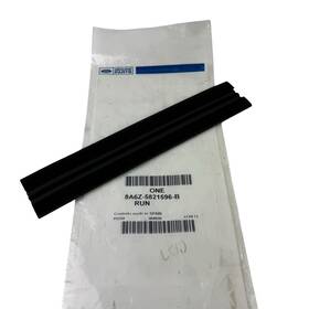 8a6z-5821596-b Ford Genuine Oem Fiesta Rh Or Lh Door Glass Run Lower Guide