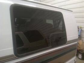 284-06082cl Ford Truck Rear Side Window Driver Quarter Glass Privacy Tint Fits 98-14 E150 Van