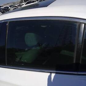 Genesis 278-10293l Driver Left Rear Door Glass Fits 19-24 G70 371503