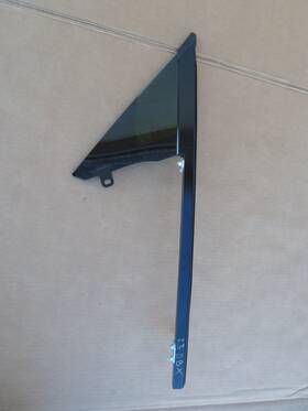 My83-76-1005 Genuine Aston Martin Oem Dbx Drivers Door Corner Vent Window Quarter Glass Left Front