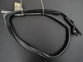 15857606 Gm Saab Nos Genuine Oem Weatherstrip Front Left 9-7x 2005-2009 Make Offer