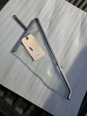 3841621 Gm Corvette Coupe Vent Window Glass Frame 1963 64 65 66 67 Used Original