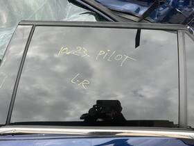278-10512l Honda Driver Left Rear Door Glass Fits 23 24 Pilot 335759