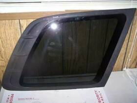 284-58771r Hyundai 03 04 05 06 Santa Fe Right Passenger Side Rear Quarter Glass