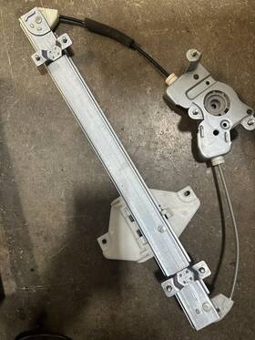 82403-34011 Hyundai New Oem Sonata 1994-1998 Front Drivers Side Window Regulator Assembly