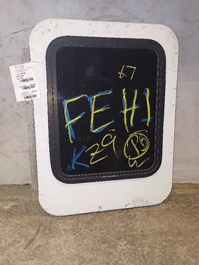 130.kwhc99 Kenworth T600 Left Driver Sleeper Door With Window 12470973