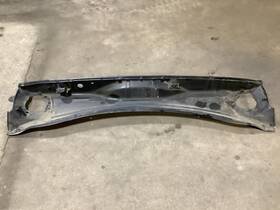 270.le1506 Lexus 2006 Rx400h Windshield Cowl Reinforcement Panel Cover Oem