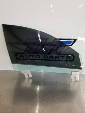 277.ma1v14 Maserati Front Door Glass Fits 2014-2017 Ghibli