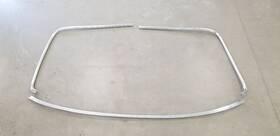 275-51260 Mercedes-benz 81 300d Rear Back Glass Chrome Trim Surround 275-51260 Mercedes-benz 81 300d Rear Back Glass Chrome Trim Surround