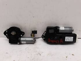 288.mb1f17 Mercedes-benz 14-19 Gla250 Roof Glass Motors Only