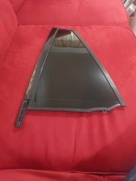 A2537300300 Mercedes-benz 2016-2019 Glc43 Amg Left Driver Rear Door Quarter Window Oem