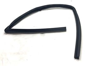84873834 New Oem Gm Cadillac Escalade Front Driver Side Window Weatherstrip