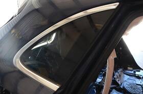 284-59570r Porsche 15-24 Macan 3.0l Passenger Right Rear Quarter Window Glass