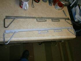 292096-7 Studebaker 292096 1947-52 Front Door 2 Glass Lift Brackets