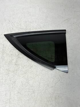 1495741-00-e Tesla 1495745-00 Oem 2020-2024 Model Y Rear Right Fixed Quarter Glass Window