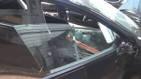 277.ts1p21 Tesla 3 2021 Front Door Glass 1805969