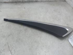 165.to1k15 Toyota 15 Camry Driver Left Quarter Panel Window Trim