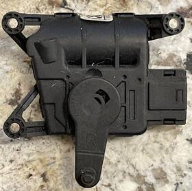 1800035b Volkswagen Vw New Beetle Convertible Cabrio Drivers Stellmotor Left Side