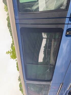 278-58366 Volkswagen 2000 2001 2003 Eurovan Oem Rear Door Glass