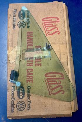 280-51411r Volkswagen Nos Germany 1975-83 Volkswagon Rabbit R/side Door Vent Glass Window No Pivot Bar