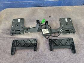 1385430 Volvo 2006-2010 C70 Convertible Roof Top Latch Support Bracket