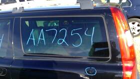 284-58628bl Volvo Driver Quarter Glass Station Wgn Fits 01-07 70 Series 292341