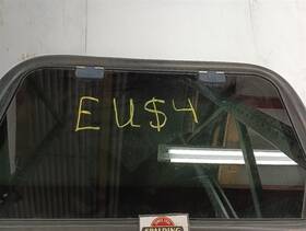 284.vohc16 Volvo 2016 Vnl Left Driver Lower Sleeper Window Glass 10764439